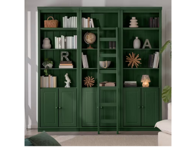 Kit três estantes Biblioteca com portas e escada, acabamento na cor verde | Coleção Biblioteca